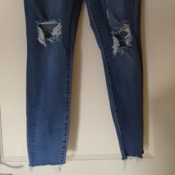 Judy Blue Size 7/28 Mid Rise Skinny Distressed Jeans Style JB8877 - Picture 2 of 8
